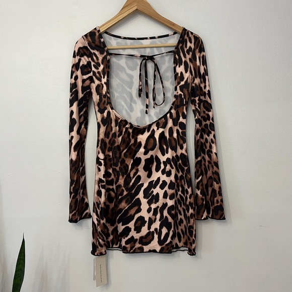Commense Leopard Animal Printed Long Sleeve Open Back Tie Mini Short Dress - Picture 6 of 7